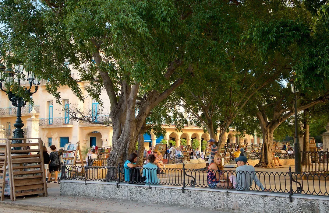 Hostal Balcones Muralla-1